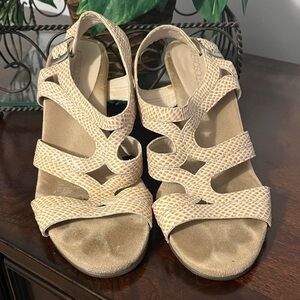 AEROSOLES Tan Strappy Sandals